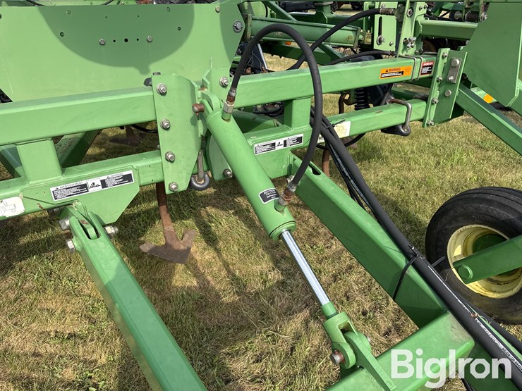 john-deere-1810-image-9