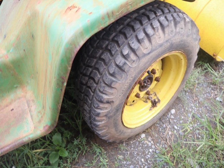 john-deere-300-image-12