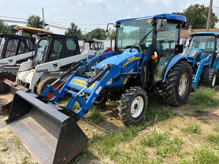 new-holland-boomer-3040-image-1