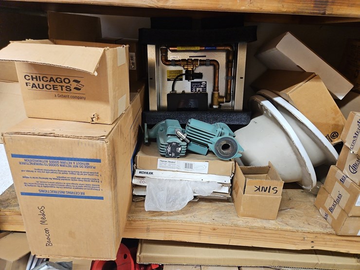 quantity-of-assorted-plumbing-supplies-image-8