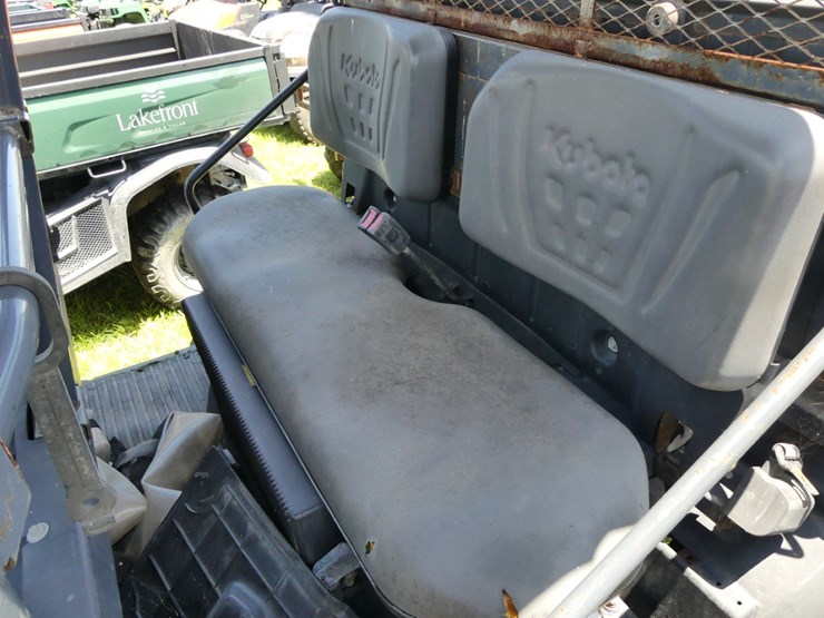 2009-kubota-rtvx1140-image-8