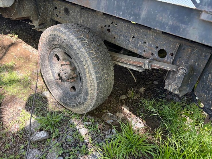 2008-gmc-2500-image-13