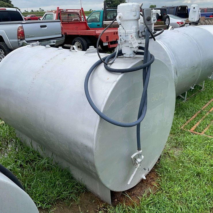 500 gallon fuel tank with electric pump