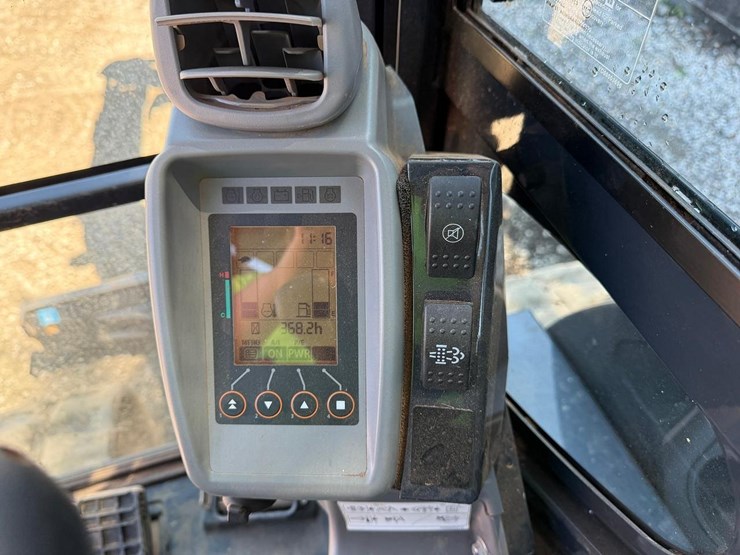 2023-john-deere-50p-mini-excavator-image-21