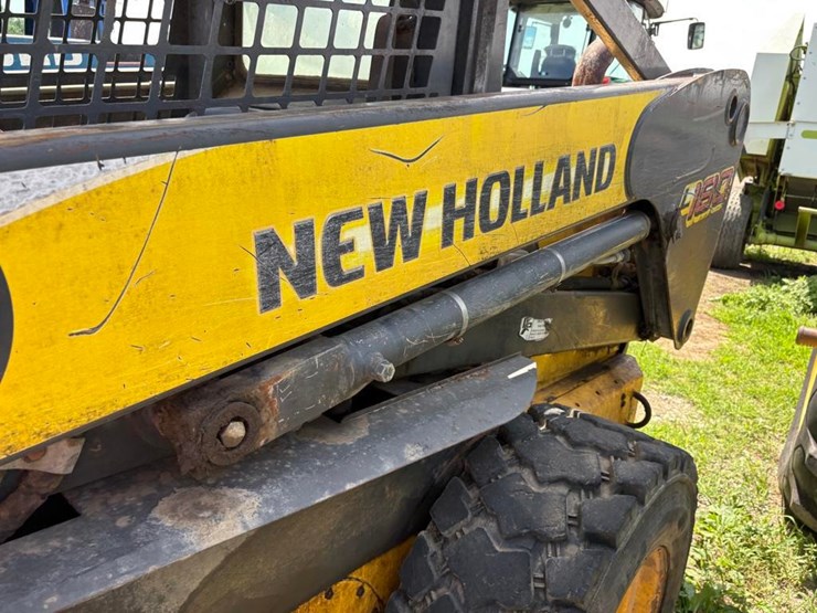2006-new-holland-l180-image-9