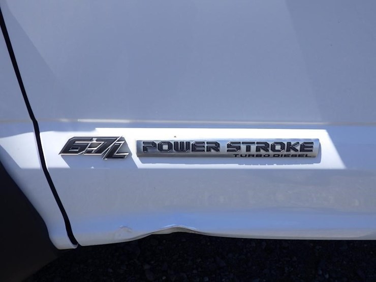 2019-ford-f550-image-14
