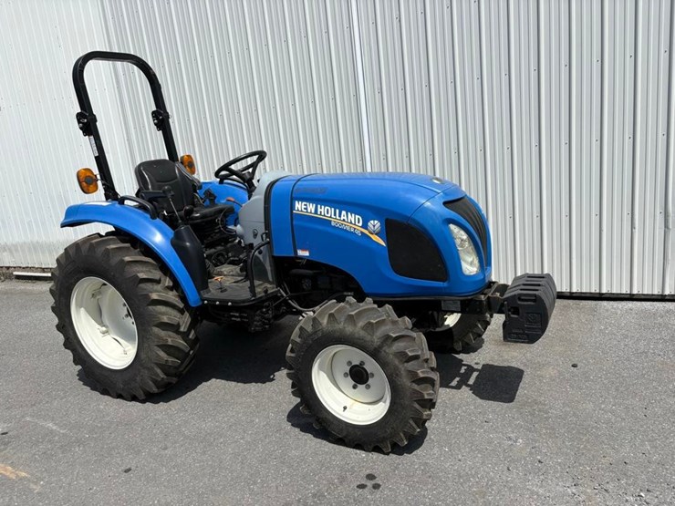 new-holland-boomer-45-image-1