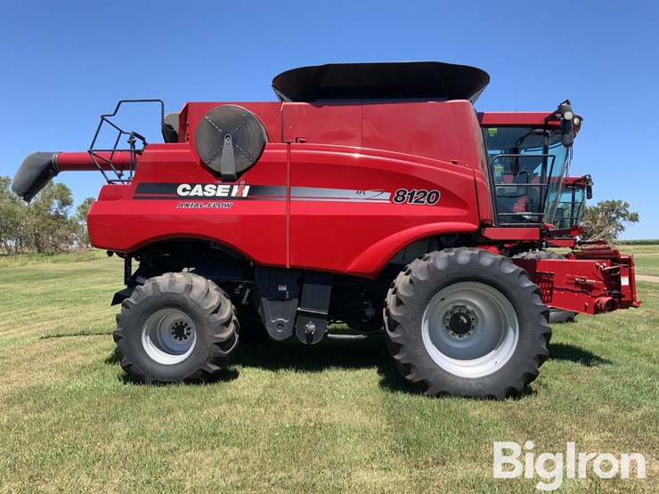 2011-case-ih-8120-image-4