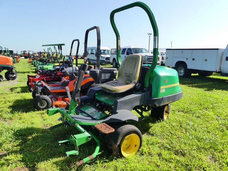 john-deere-2500e-image-1