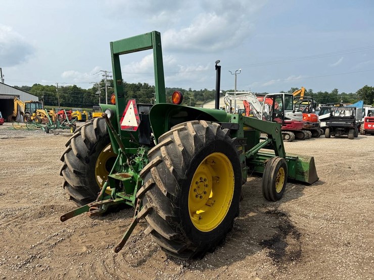 john-deere-2350-image-4