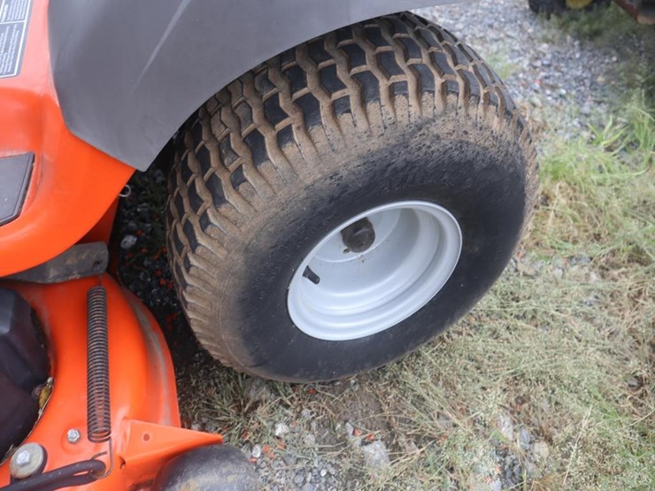 husqvarna-yth25k48-riding-mower-image-12
