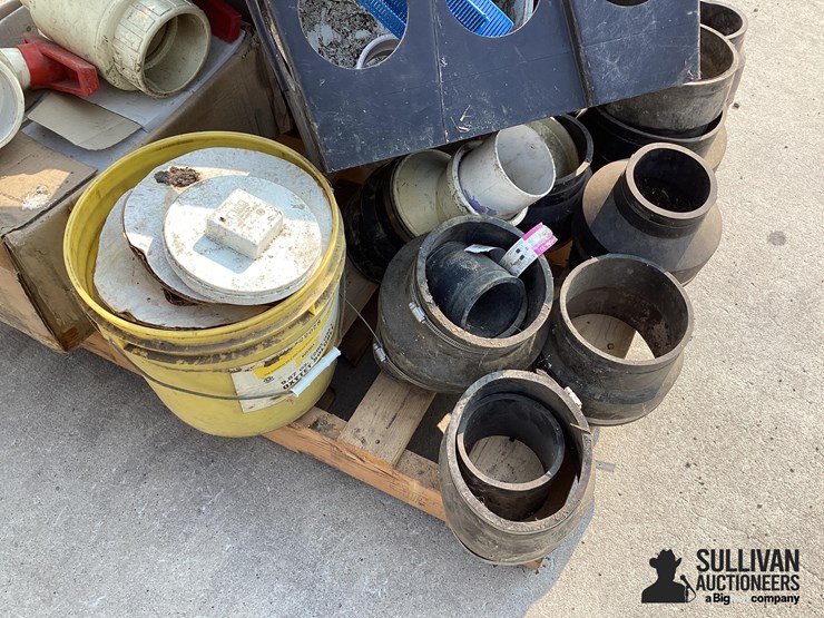 misc-pallet-of-plumbing-supplies-image-7
