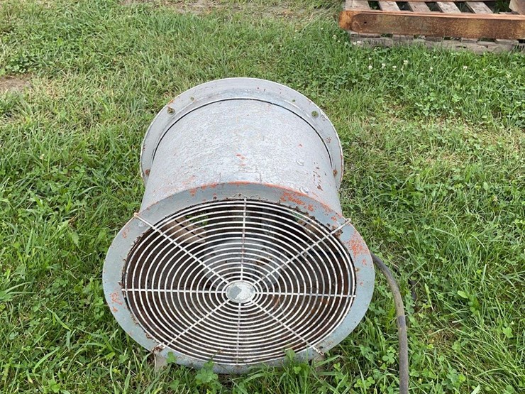 18"-grain-bin-fan-with-motor-image-3