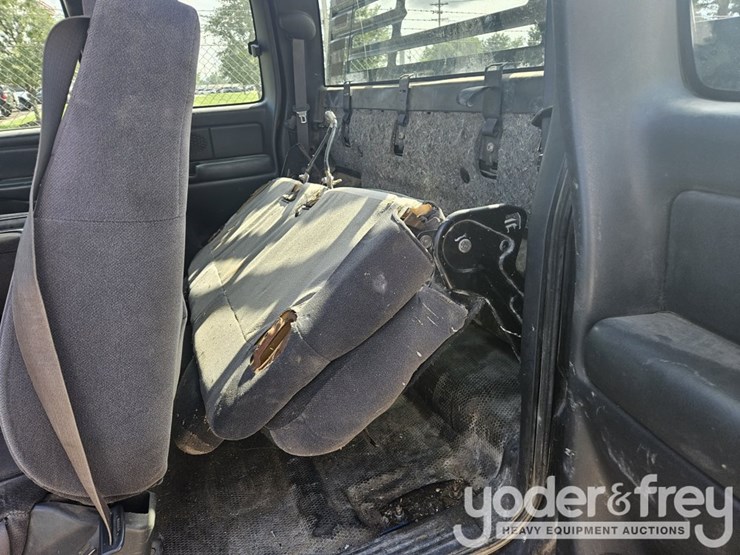 2002-gmc-sierra-3500-image-35