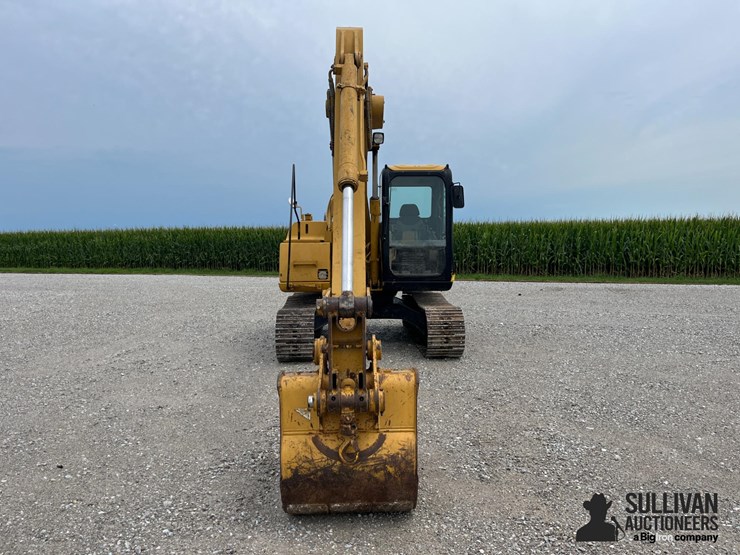 2004-caterpillar-311c-u-image-2