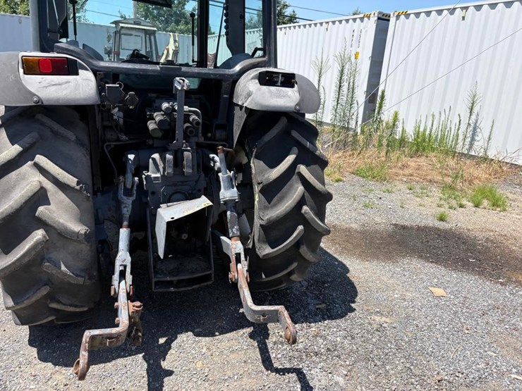 new-holland-tn65-image-14
