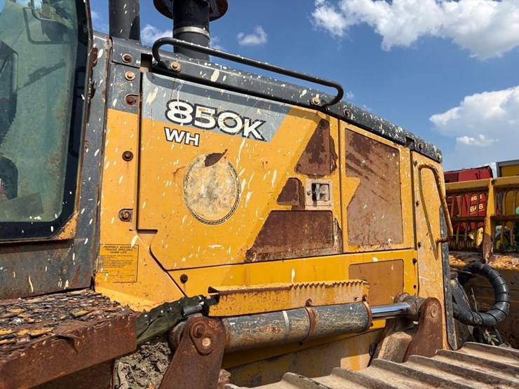 2012-deere-850k-image-11