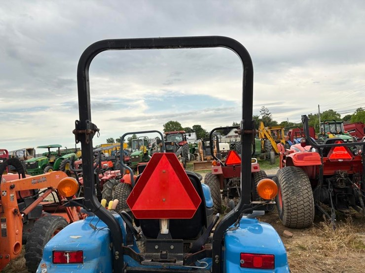 new-holland-tc25d-image-11