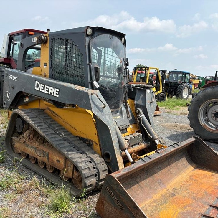 DEERE 328E