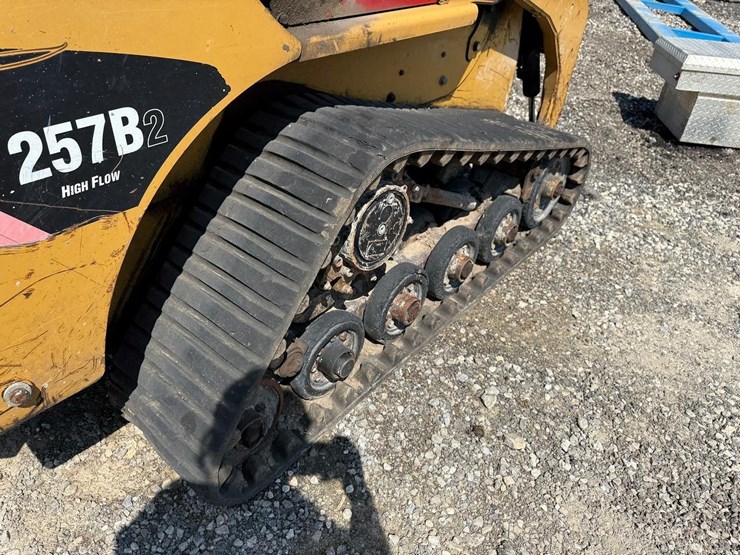 2007-caterpillar-257b2-image-10