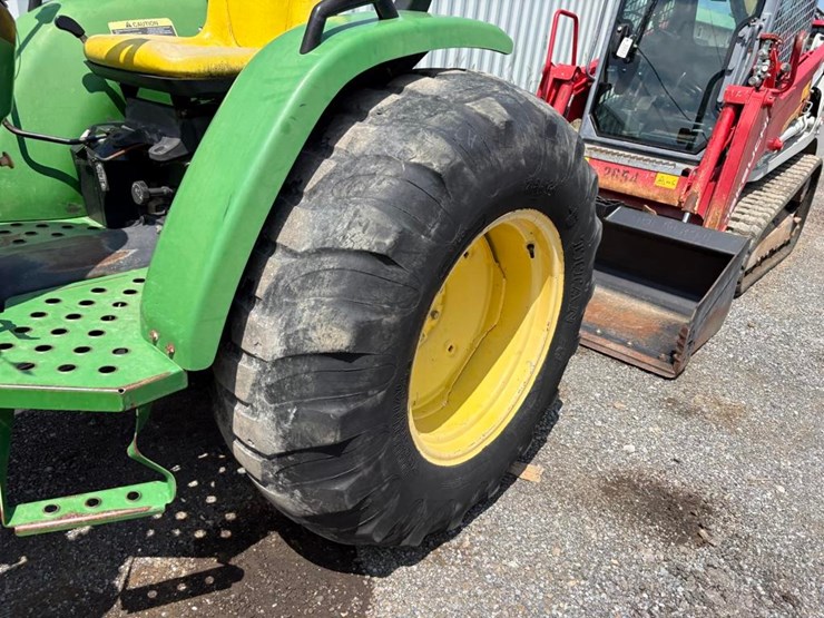 2015-john-deere-4105-image-12