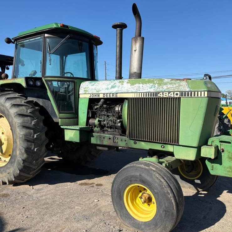 1981 JOHN DEERE 4840