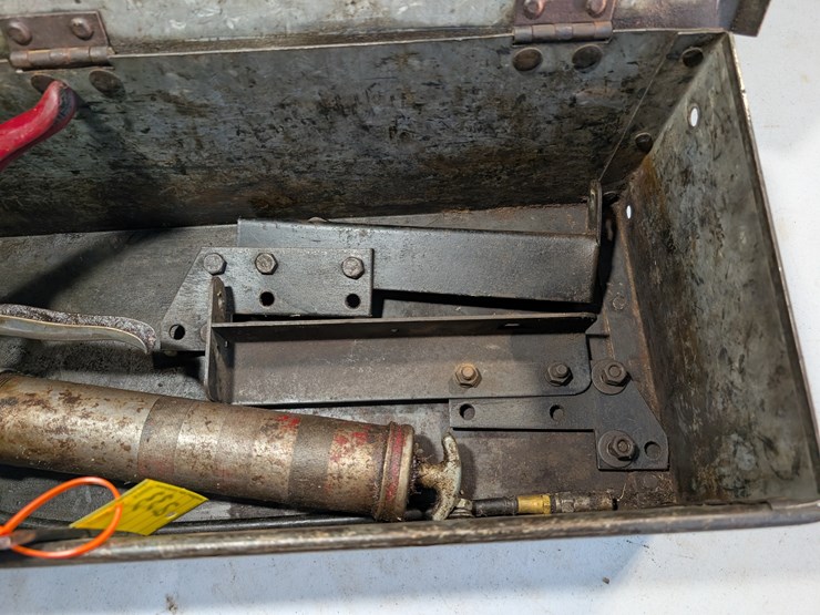 vintage-case-metal-toolbox-with-brackets-&-grease-gun.-#233-image-4