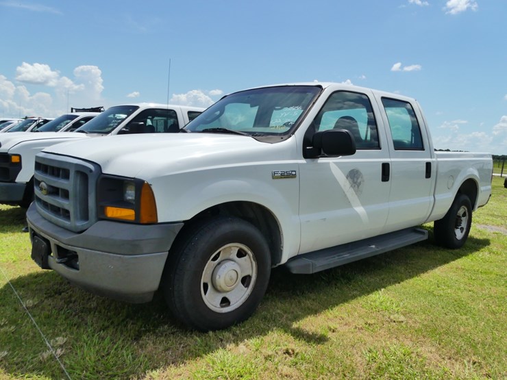 2006-ford-f250-xl-image-1