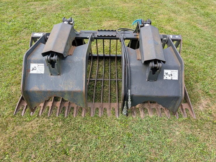 stout-72”-skid-steer-mount-grapple-image-8