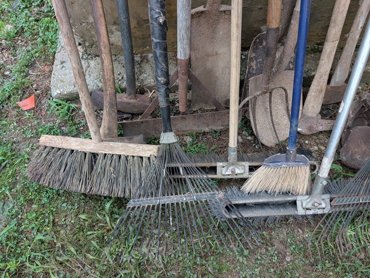 assortment-of-hand-tools.-#243-image-2