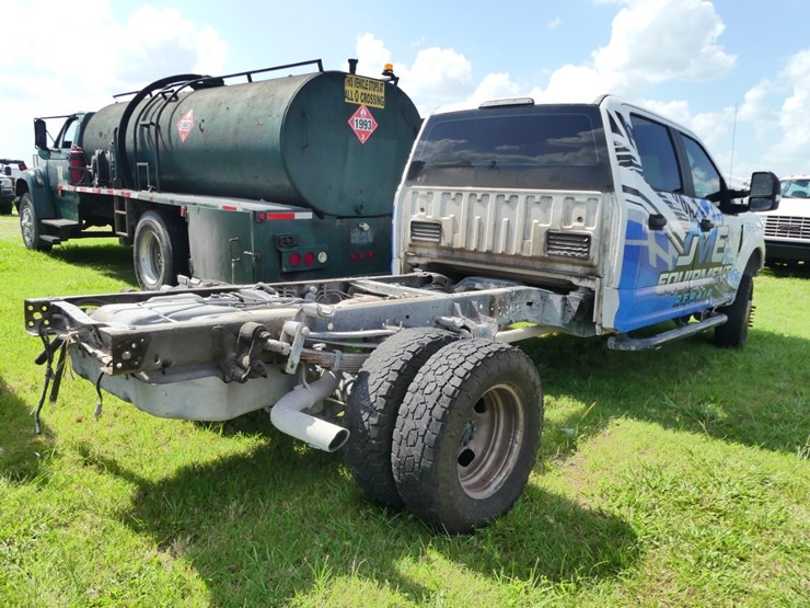 2017-ford-f350-xl-image-3