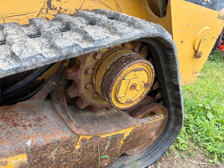 2014-caterpillar-259d-image-11