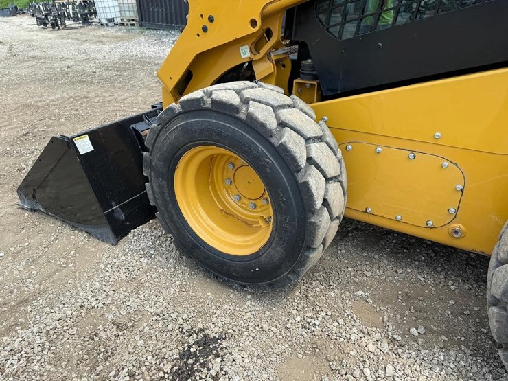 caterpillar-262d3-image-17