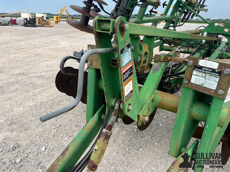 john-deere-726-image-15