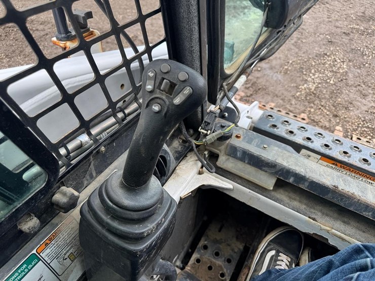 bobcat-t110-image-28