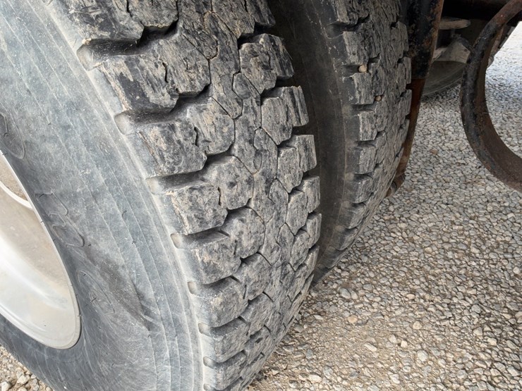 2008-kenworth-t800-image-26