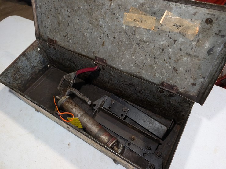 vintage-case-metal-toolbox-with-brackets-&-grease-gun.-#233-image-3