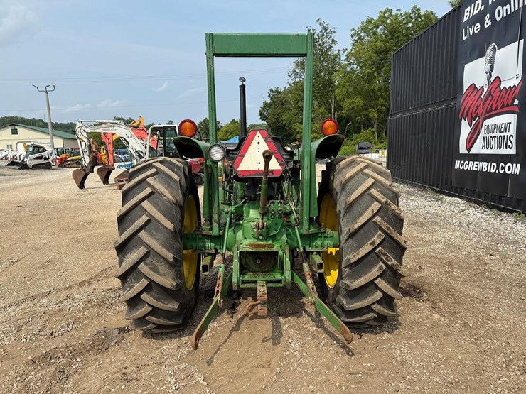 john-deere-2350-image-3