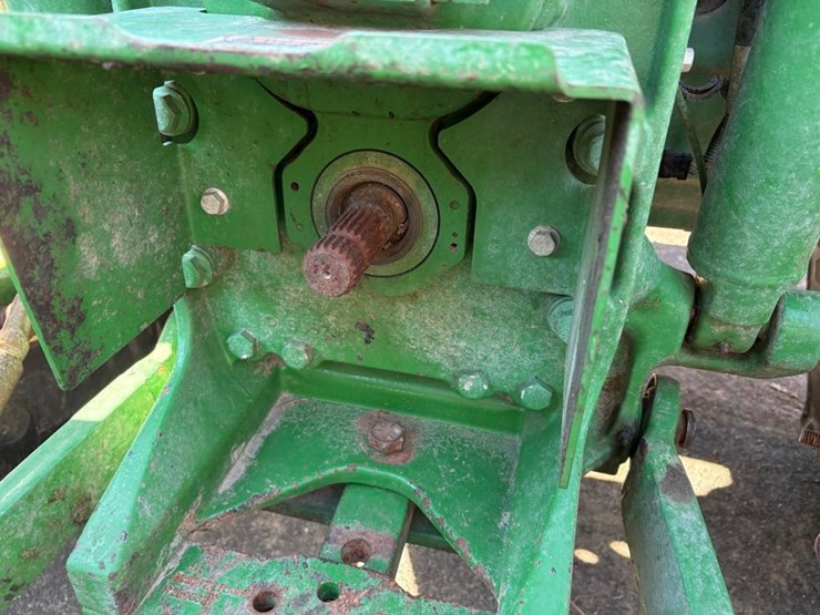 2020-john-deere-6105e-image-6