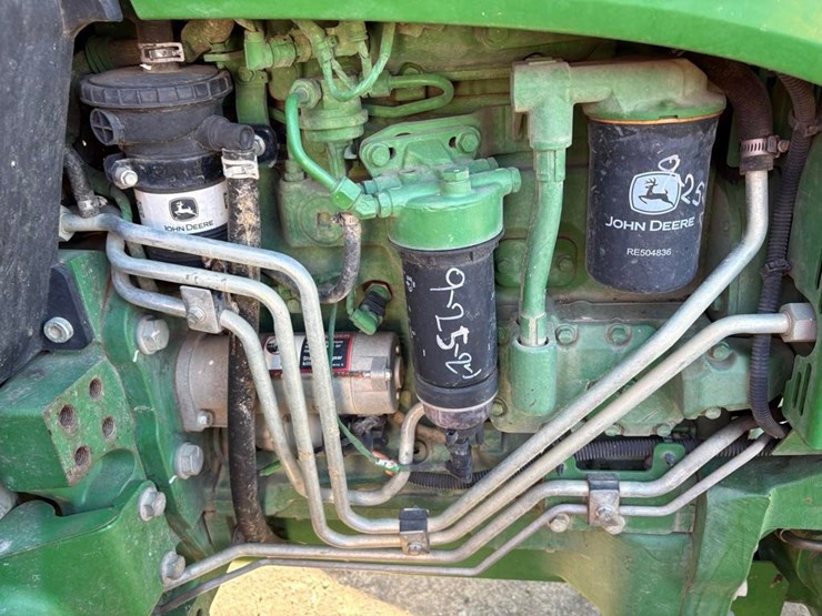 2020-john-deere-6105e-image-25