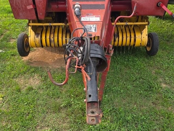 new-holland-654-image-18