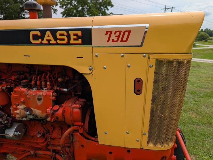 case-730-tractor-image-65