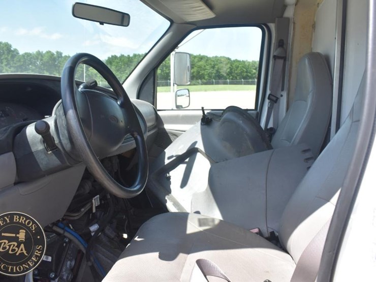 2000-ford-e350-sd-image-15