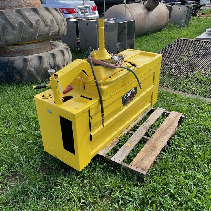 Coats tire changer