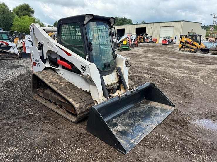 2020-bobcat-t770-image-8
