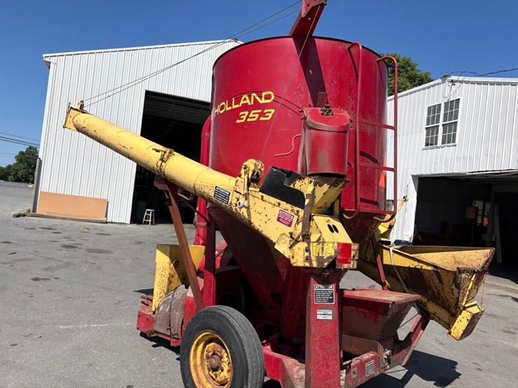 new-holland-353-image-5