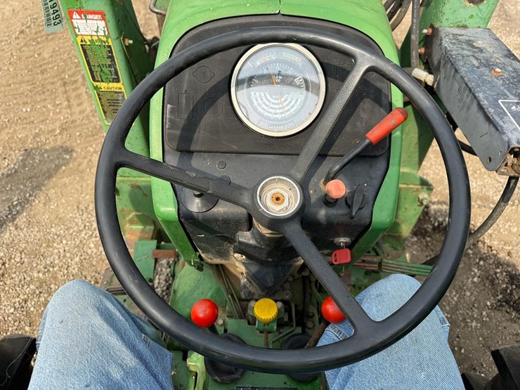 john-deere-2350-image-23