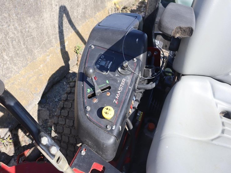 toro-z-master-pro-zero-turn-mower-image-15