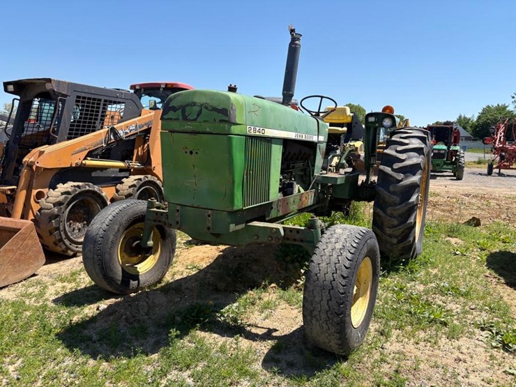 john-deere-2840-image-3