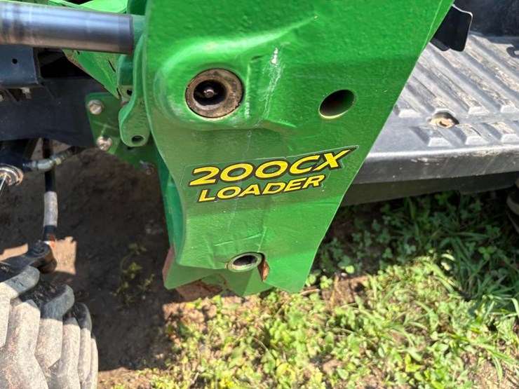 john-deere-2305-image-10
